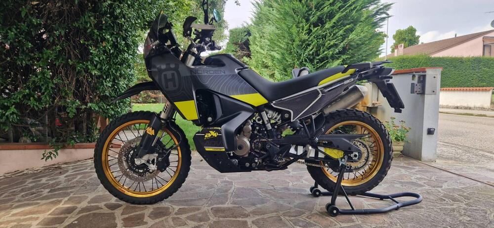 Husqvarna Norden 901 (2022 - 26) (2)