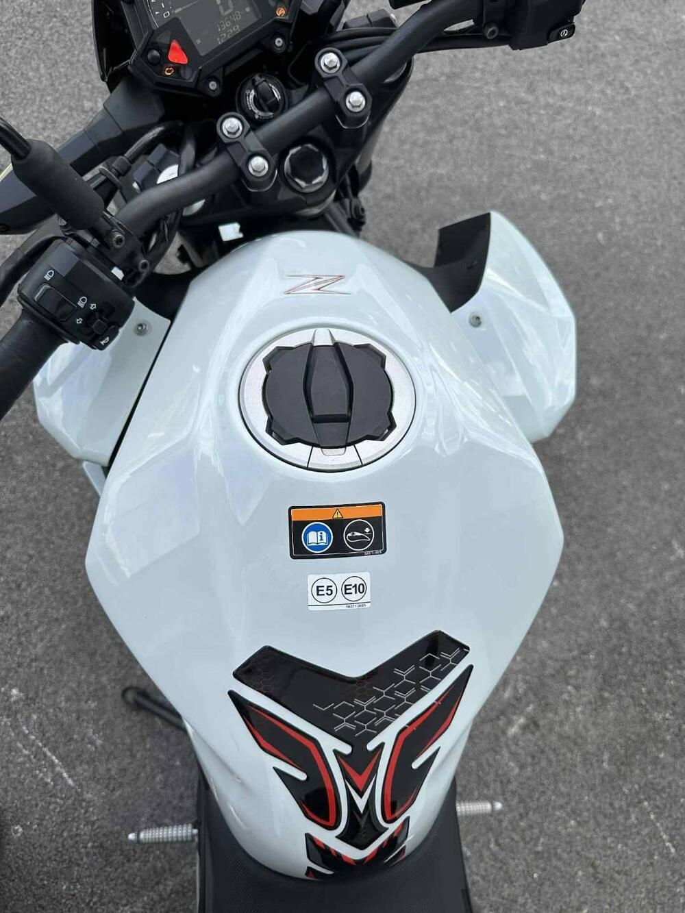 Kawasaki Z 400 (2023) (5)
