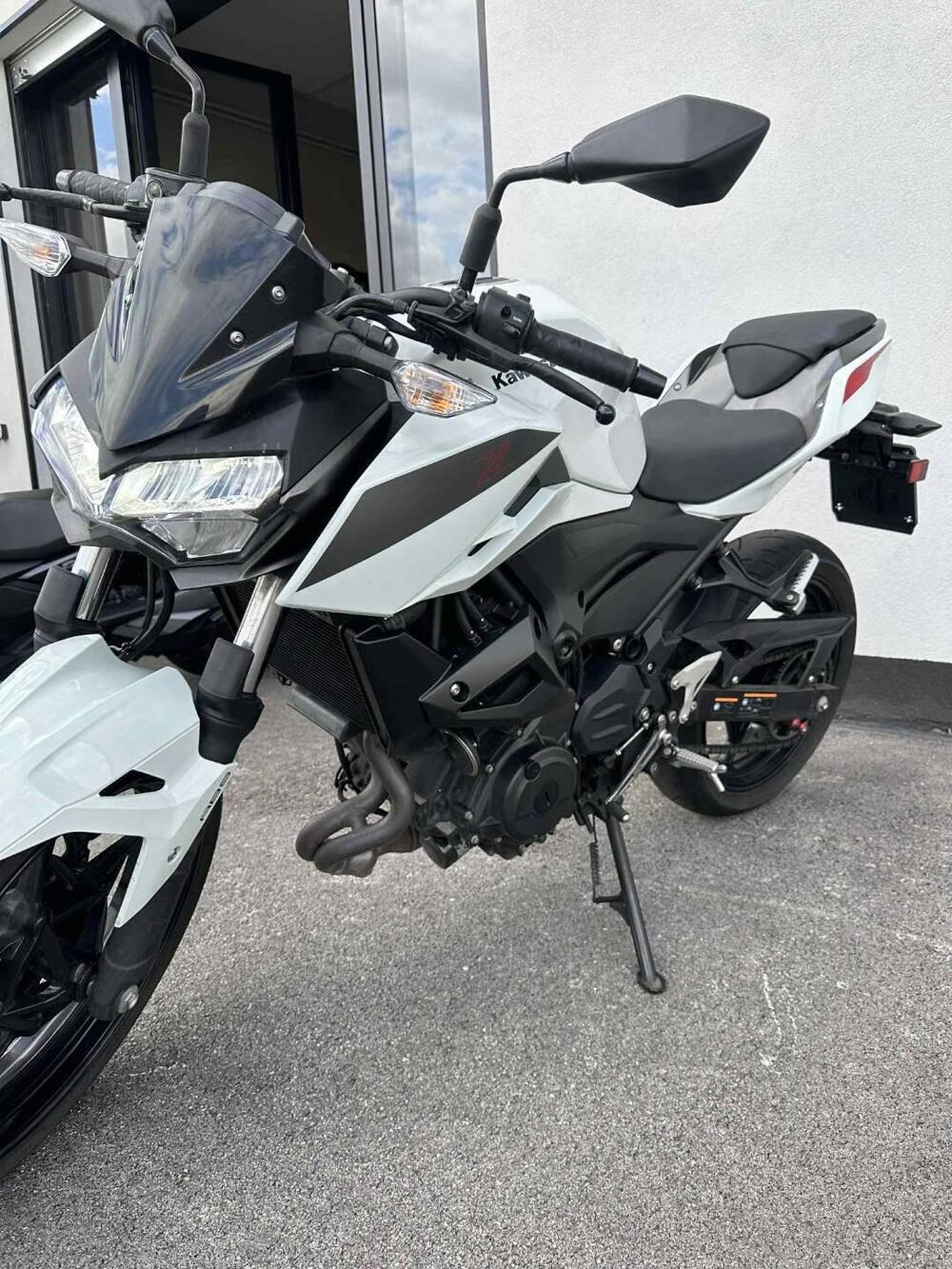 Kawasaki Z 400 (2023) (9)