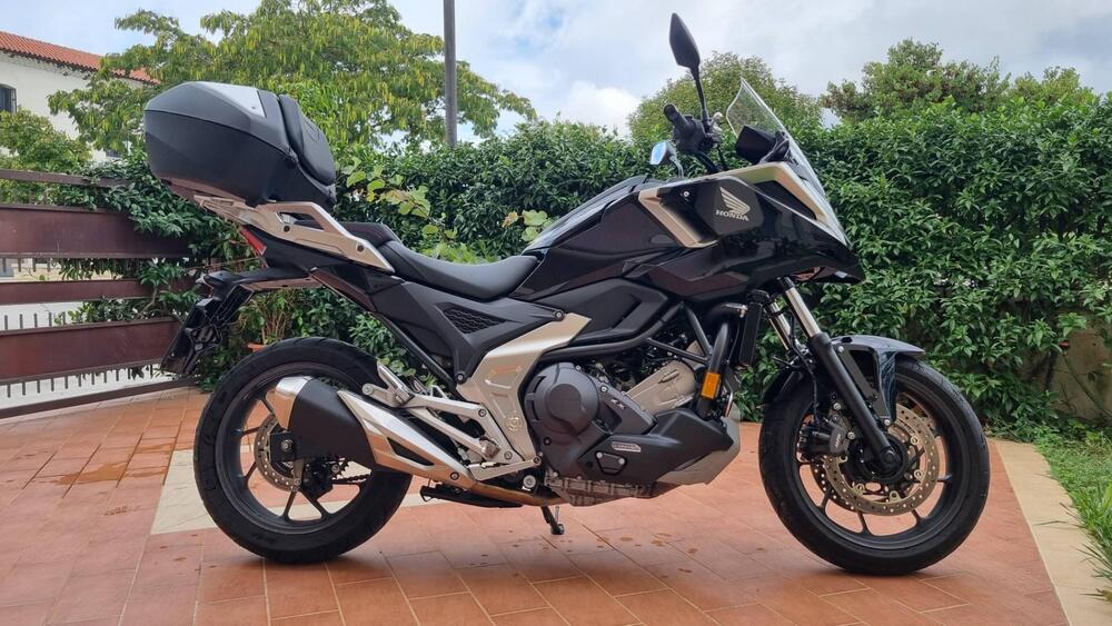 Honda NC 750 X DCT (2025 - 26) (4)