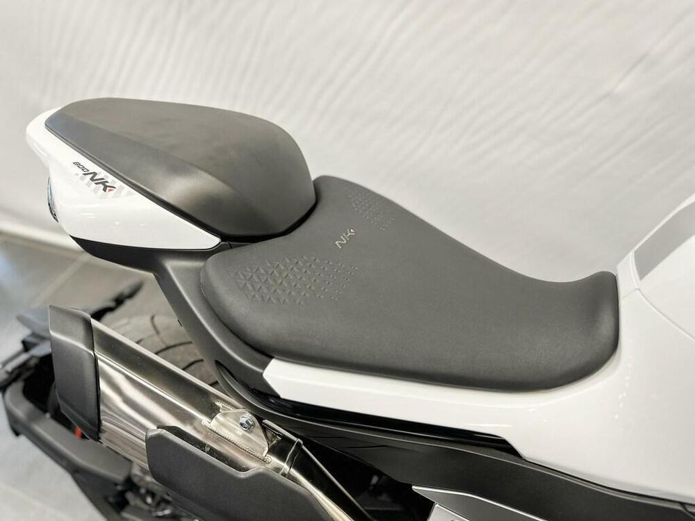 CFMOTO 800NK Sport (2023 - 26) (12)