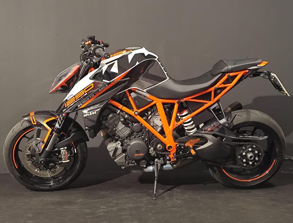 KTM 1290 Super Duke R (2019) (2)