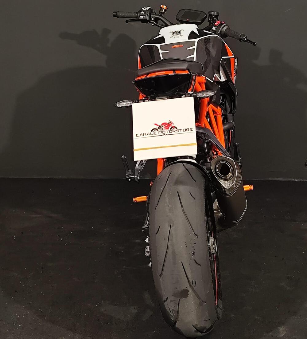 KTM 1290 Super Duke R (2019) (4)