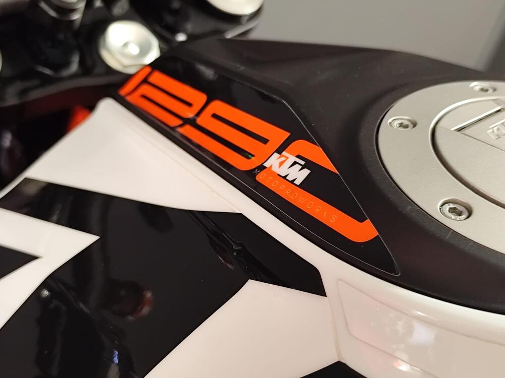 KTM 1290 Super Duke R (2019) (16)