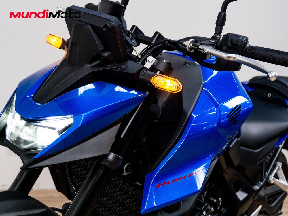 Honda CB 750 Hornet (2025) (14)