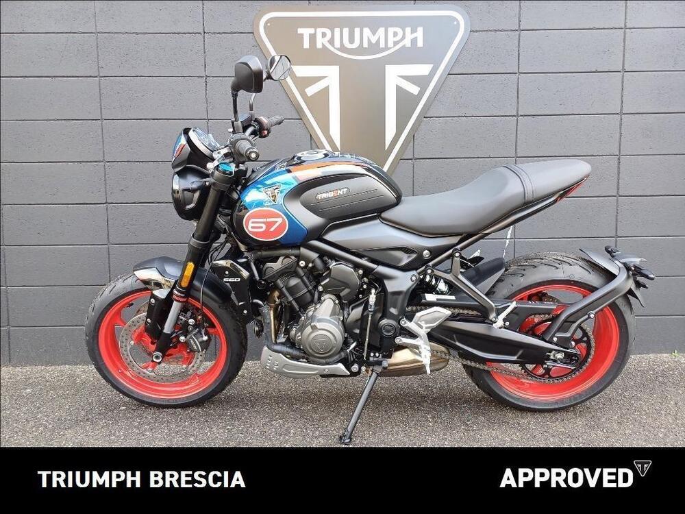 Triumph Trident 660 Triple Tribute Edition (2025) (8)