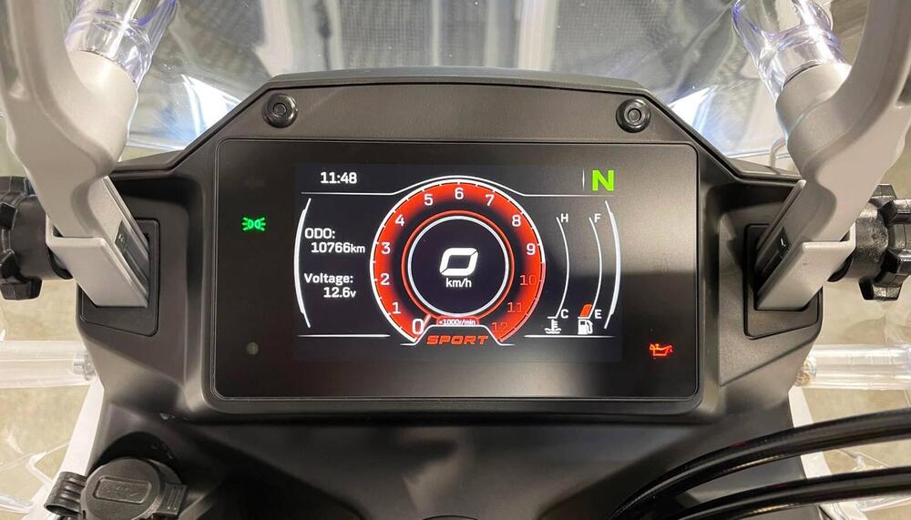 CFMOTO 650MT (2021 - 24) (14)