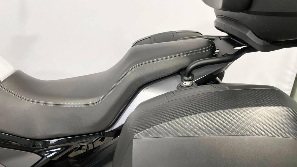 CFMOTO 650MT (2021 - 24) (12)