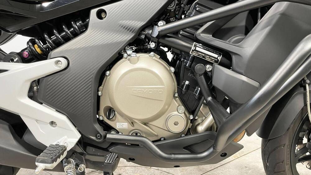 CFMOTO 650MT (2021 - 24) (7)