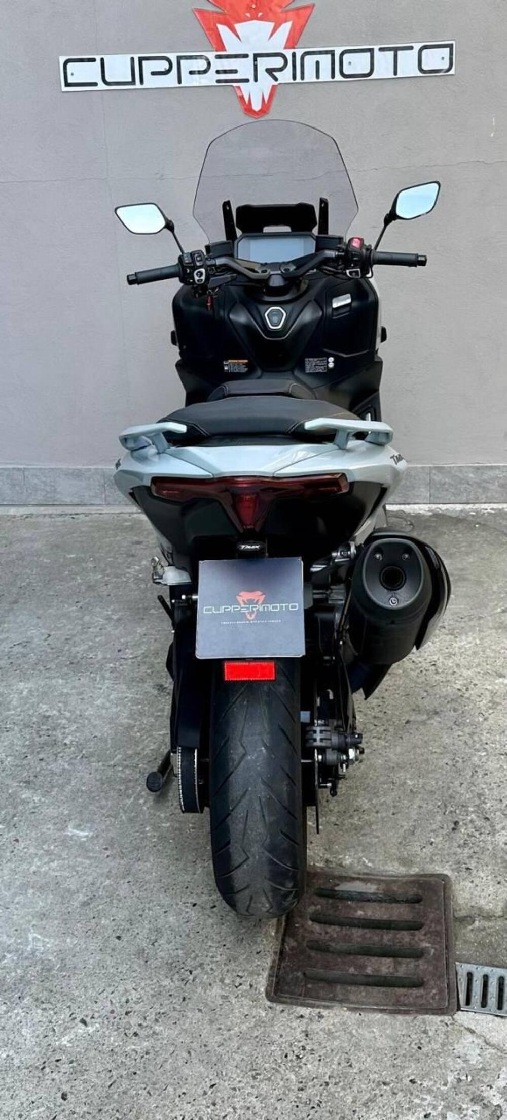 Yamaha T-Max 560 Tech Max (2025 - 26) (5)