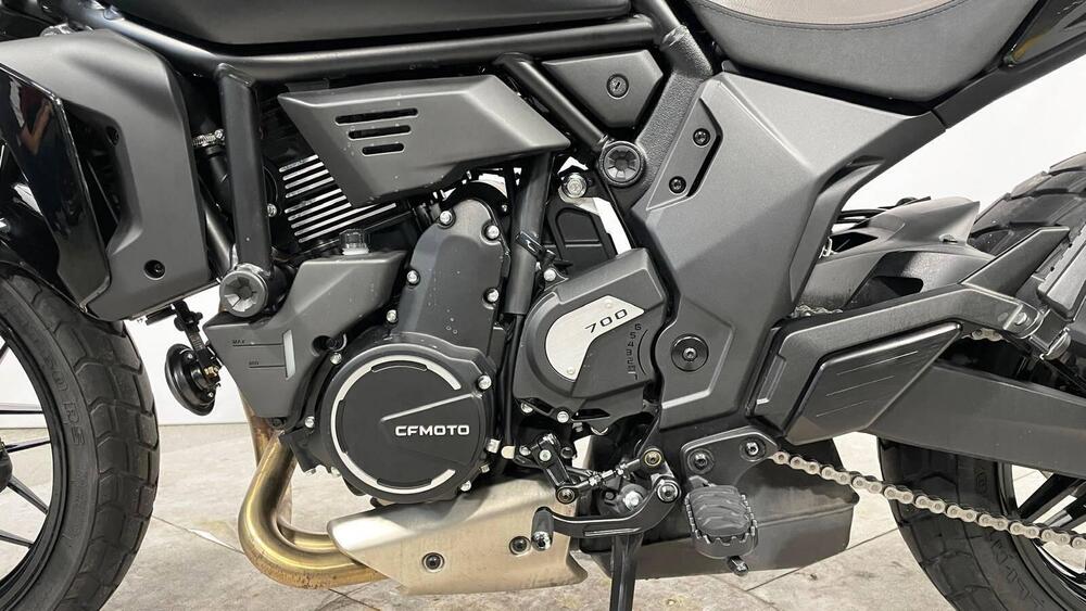 CFMOTO 700CL-X Heritage (2021 - 26) (4)