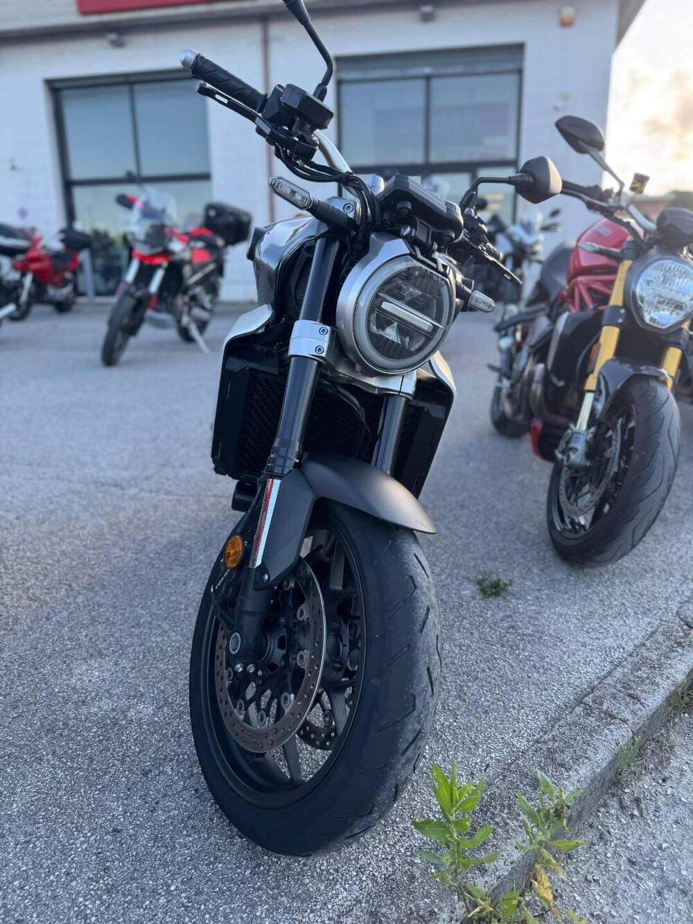 Honda CB 1000 R + Neo Sport Cafè (2019 - 20) (2)