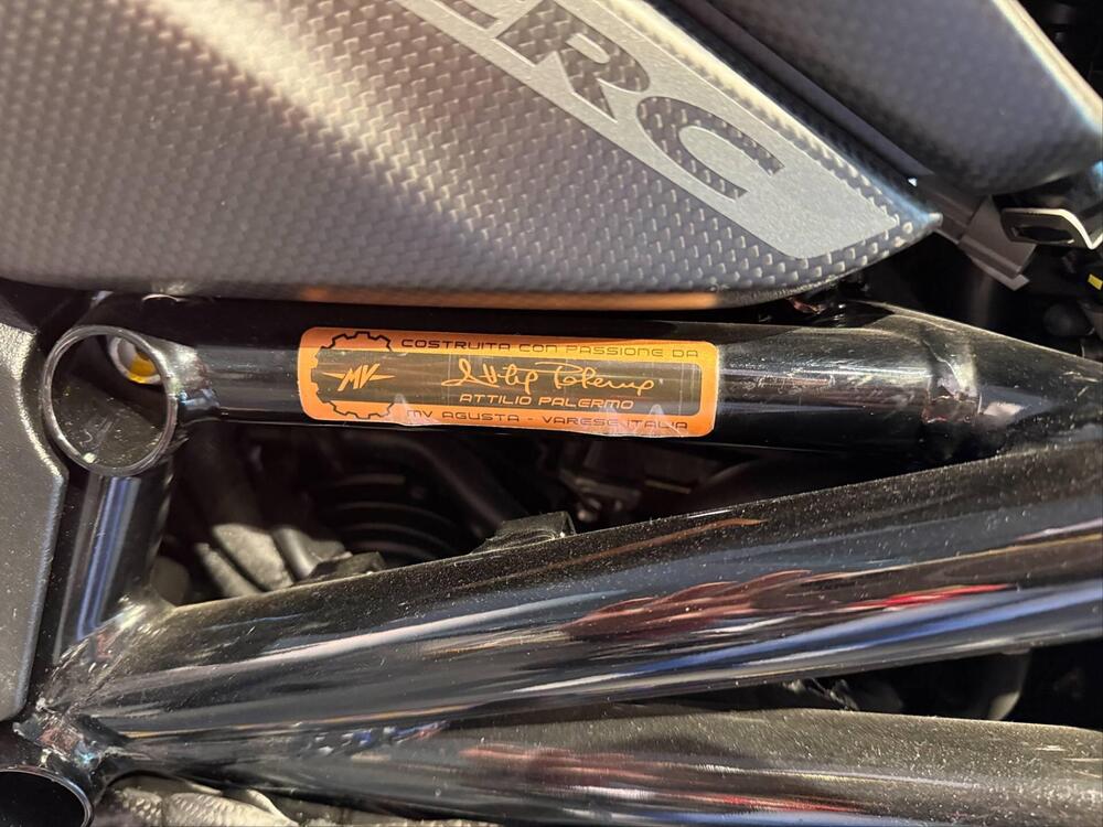 MV Agusta Brutale 1000 RR (2021 - 25) (7)