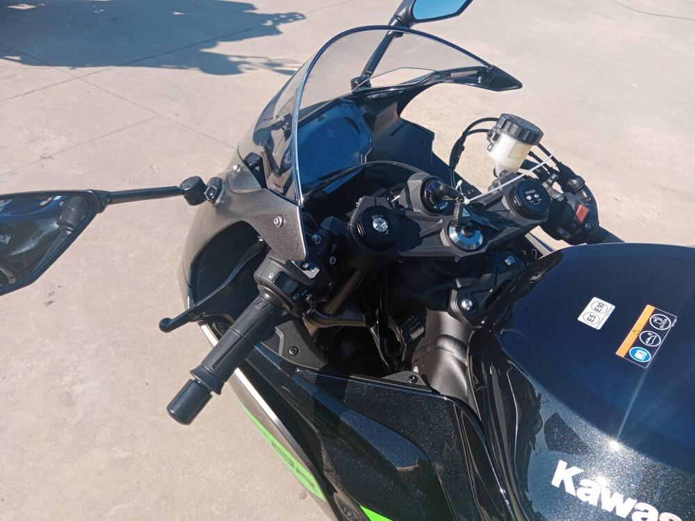 Kawasaki Ninja 636 ZX-6R (2024 - 26) (4)