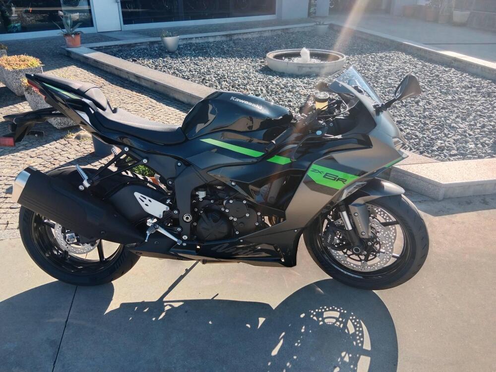 Kawasaki Ninja 636 ZX-6R (2024 - 26) (2)