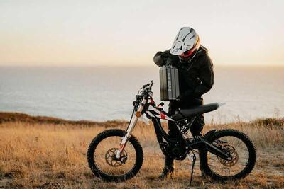 Due ruote elettriche in ripresa a settembre: tornano a crescere gli scooter, exploit continua per le