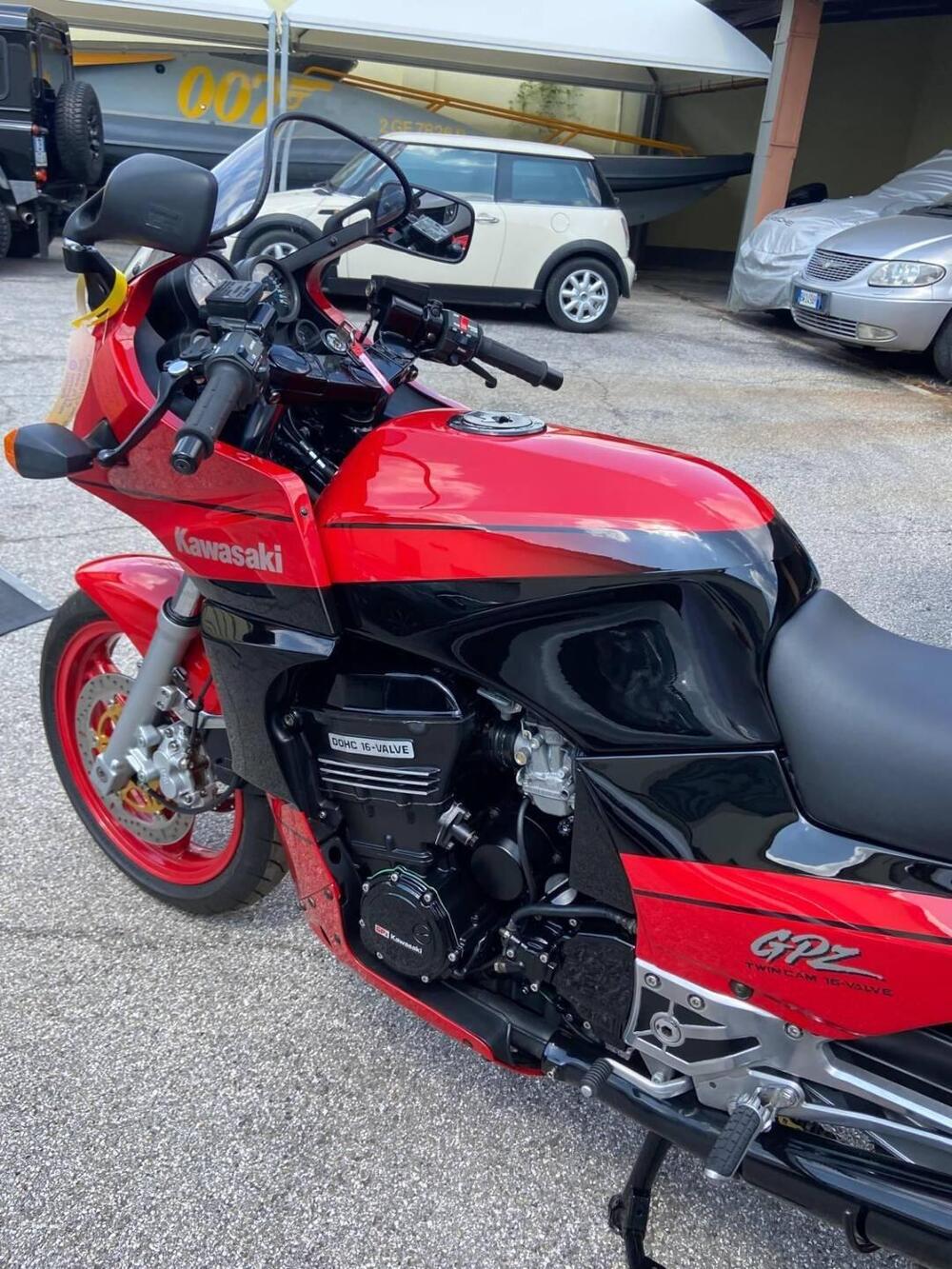 Kawasaki Gpz 900 r (6)