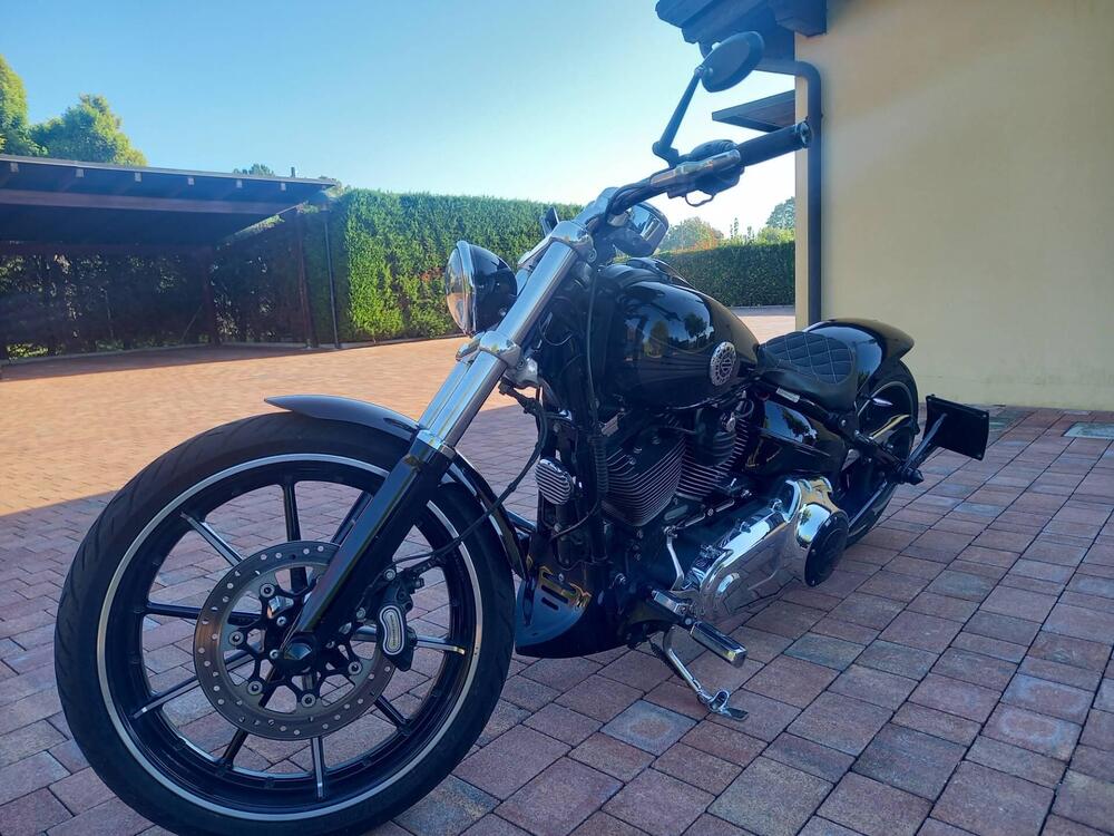 Harley-Davidson 1690 Breakout (2013 - 17) - FXSB (2)