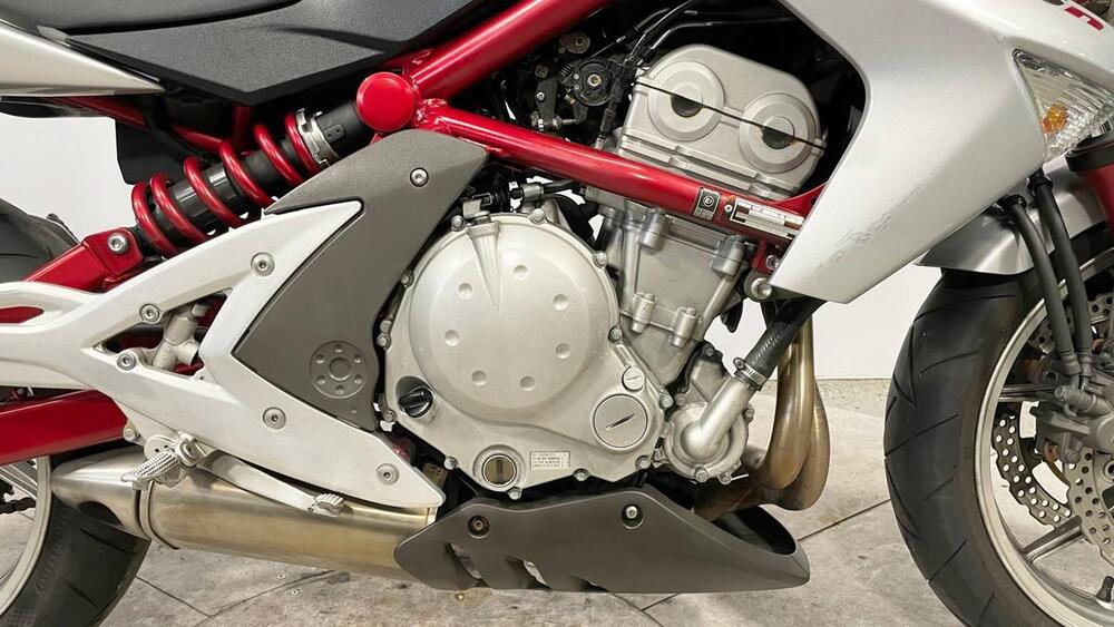 Kawasaki ER-6N (2005 - 08) (7)