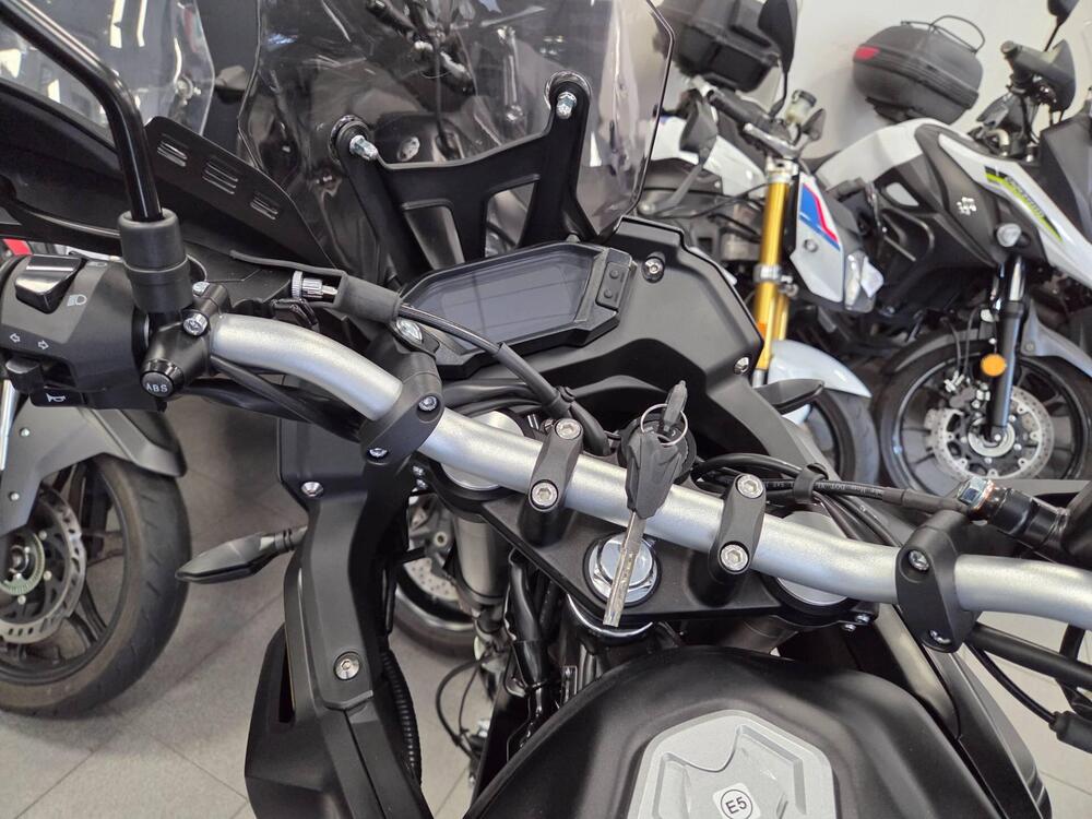 Voge Valico 300 Rally (2022 - 26) (5)