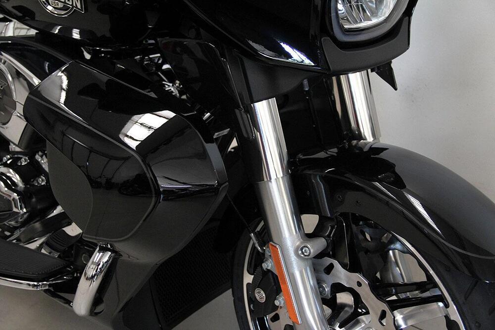 Harley-Davidson Street Glide Ultra (2025) (7)