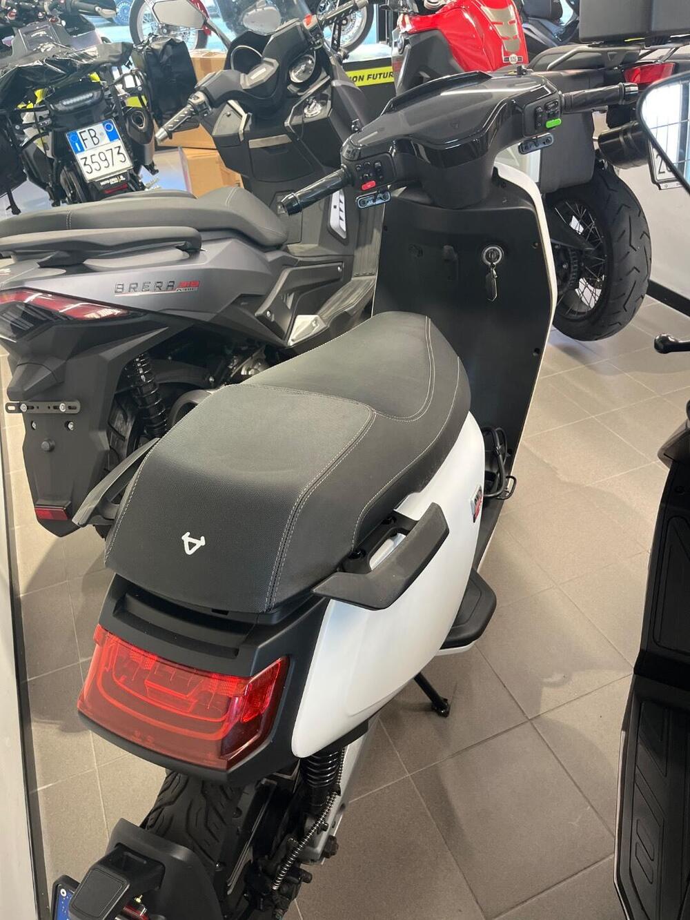 Niu MQi GT 100 (2022 - 25) (2)