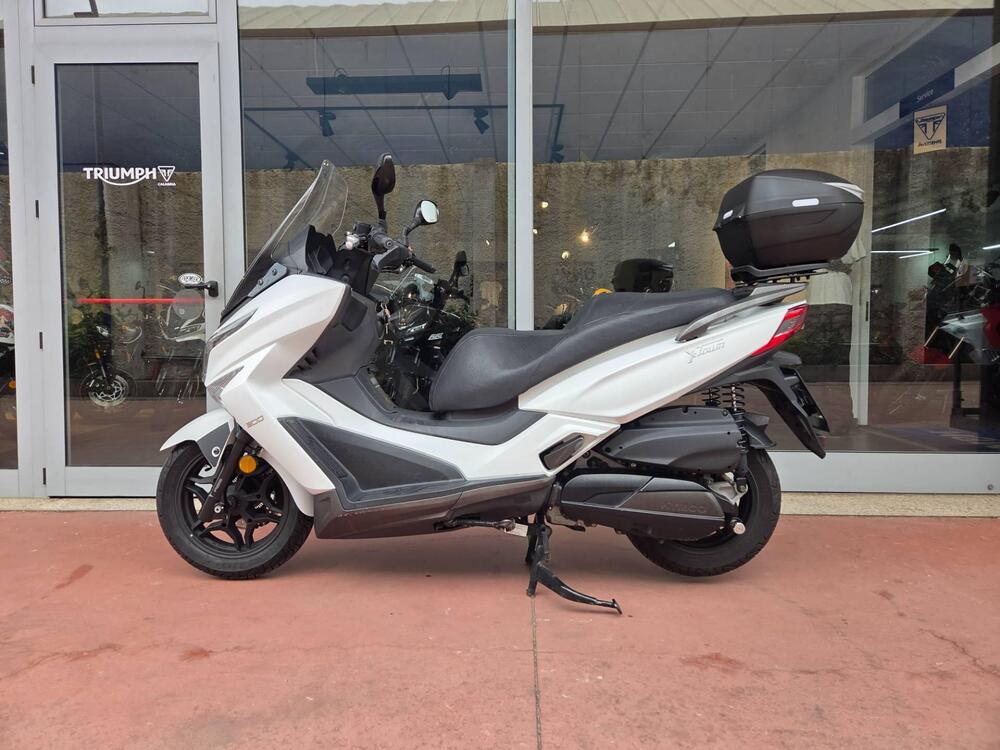 Kymco X-Town 300i ABS (2016 - 20) (8)