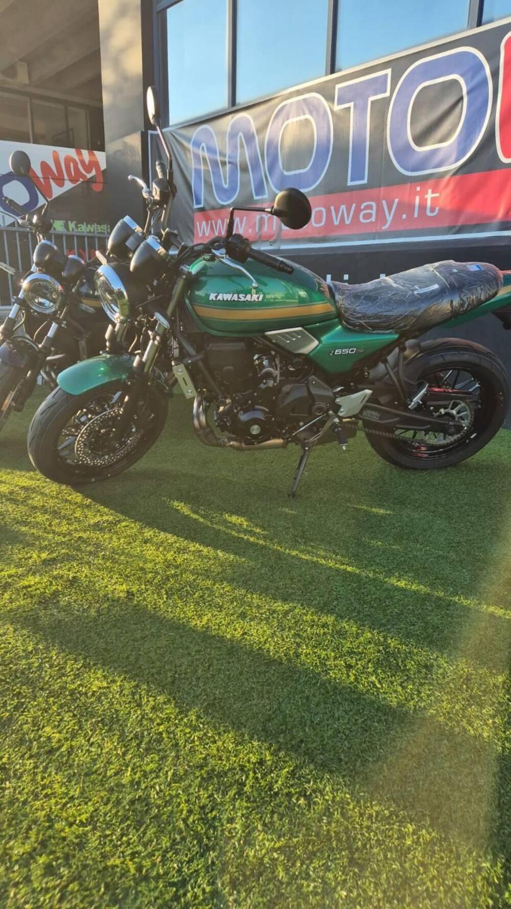 Kawasaki Z 650 RS (2025 - 26) (4)