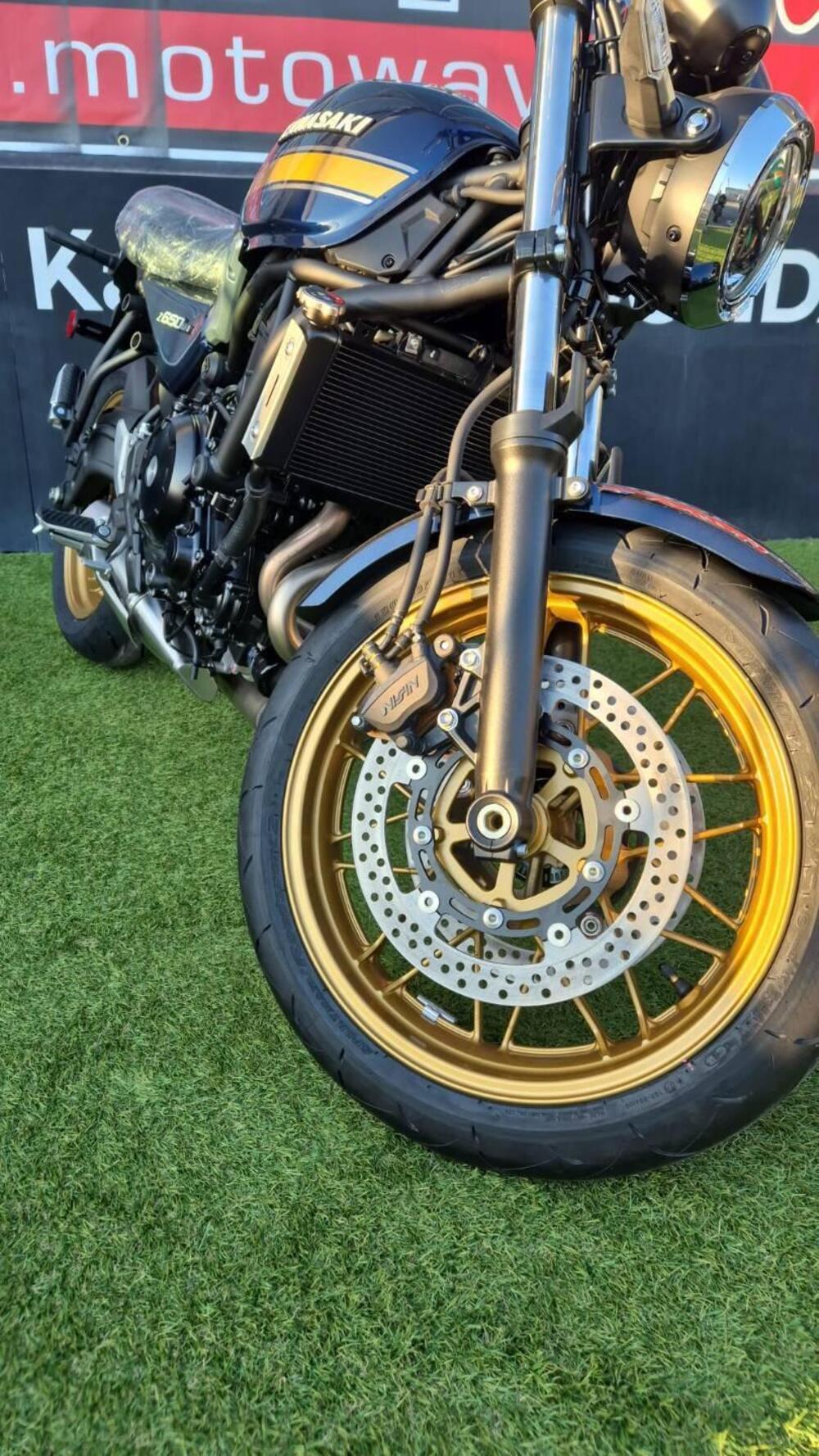 Kawasaki Z 650 RS (2025 - 26) (6)