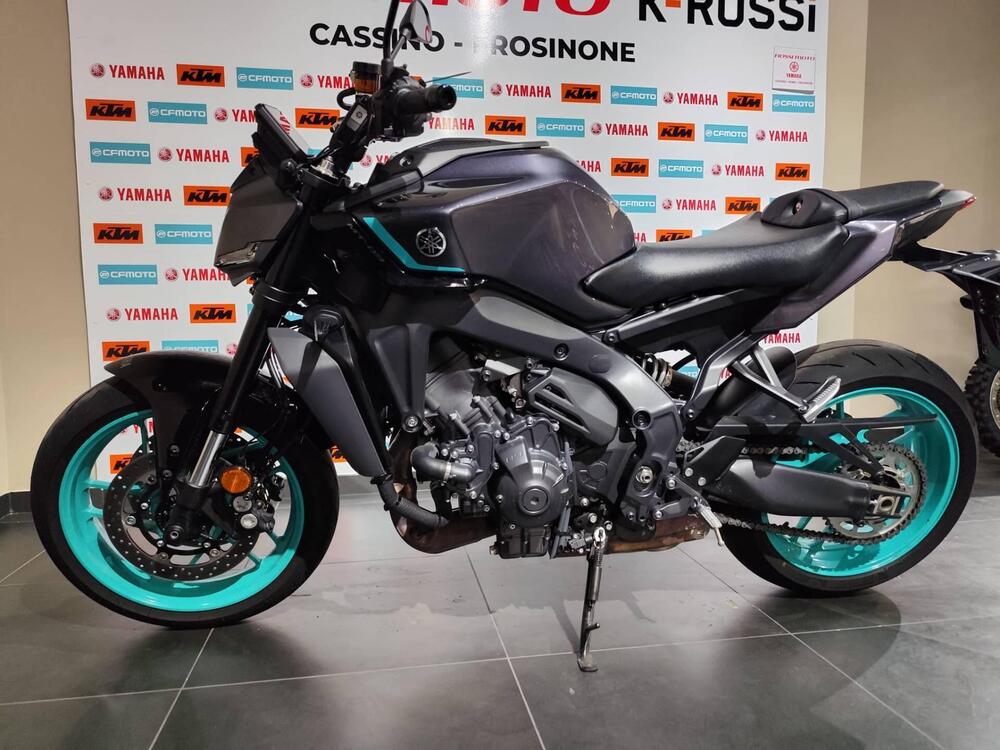 Yamaha MT-09 Y-AMT (2024 - 26) (2)