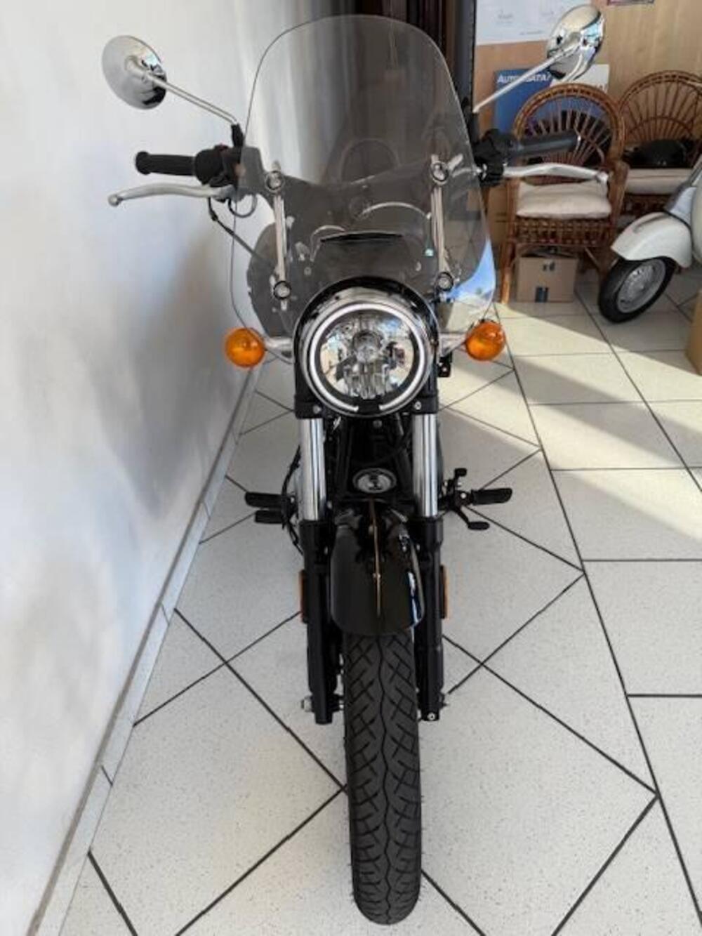 Royal Enfield Meteor 350 (2021 - 26) (2)