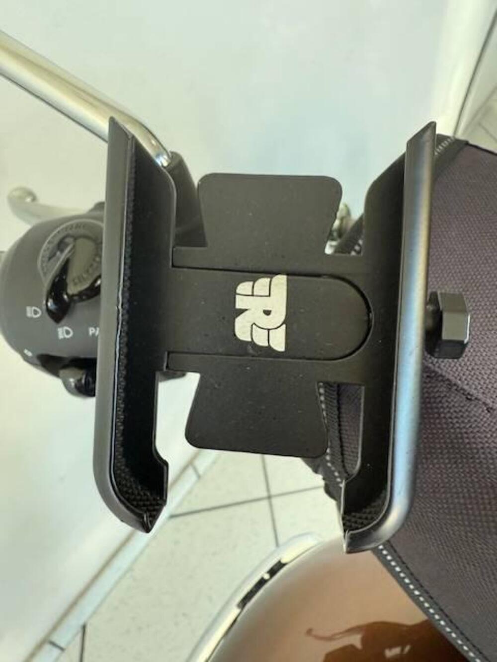 Royal Enfield Meteor 350 (2021 - 26) (7)