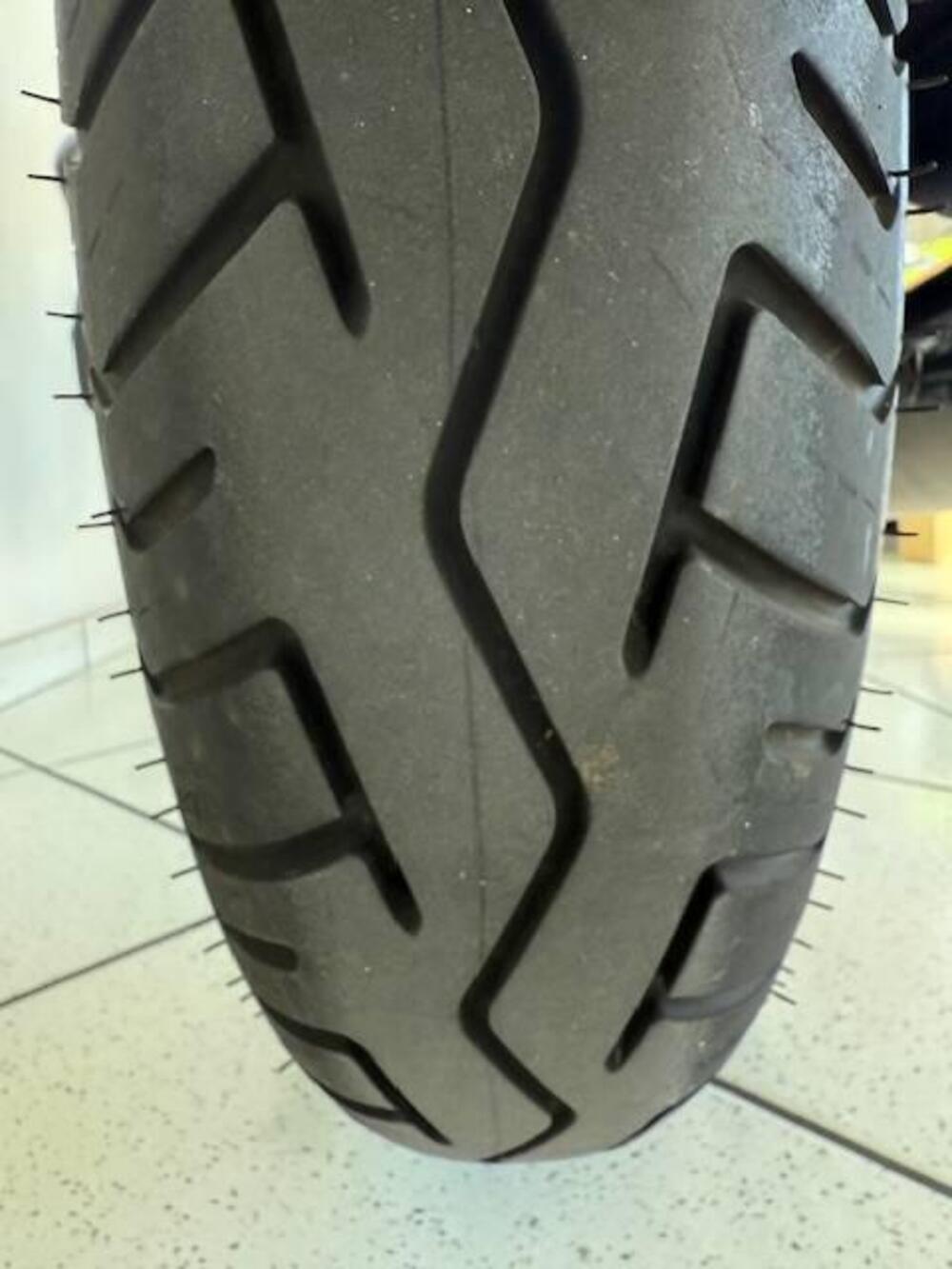 Royal Enfield Meteor 350 (2021 - 26) (10)