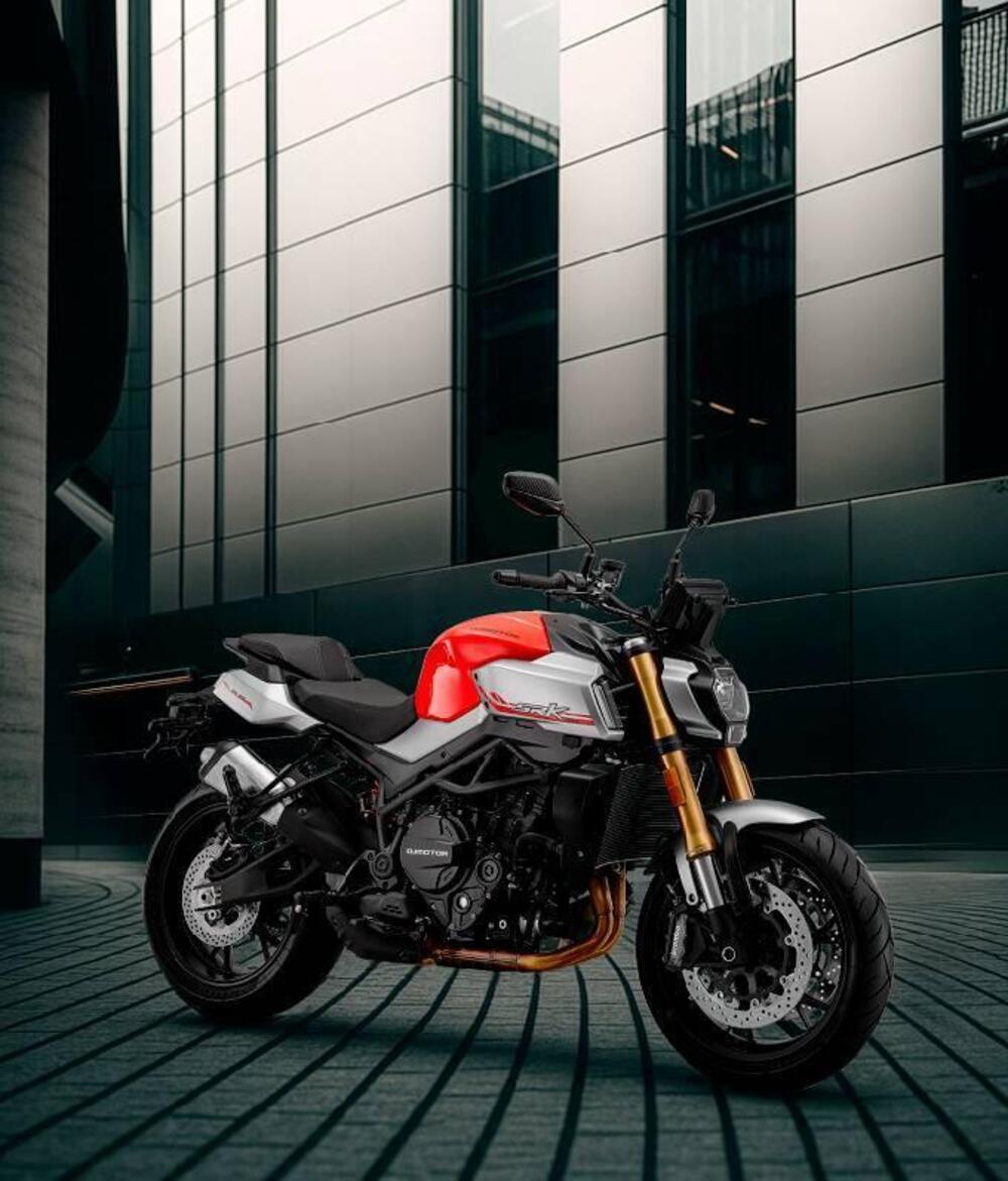 QJ Motor SRK 900 (2025 - 26)