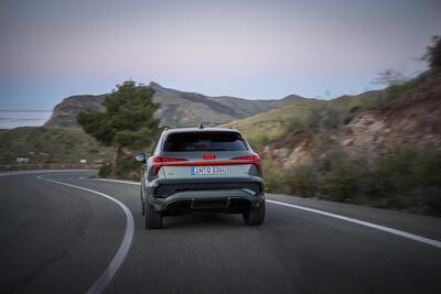 Nuova Audi Q3 2025: tutta nuova fuori e dentro ma c&#039;&egrave; ancora il diesel. E il prezzo...