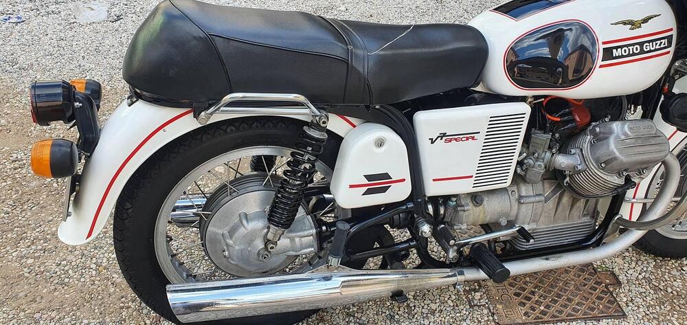 Moto Guzzi V7 SPECIAL (11)