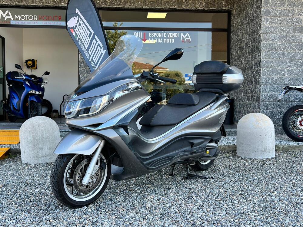 Piaggio X10 350 ie Executive (2011 - 17) (4)