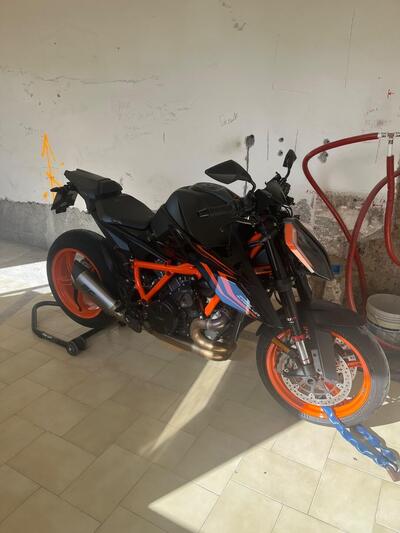 KTM 1290 Super Duke R (2022 - 23) usata