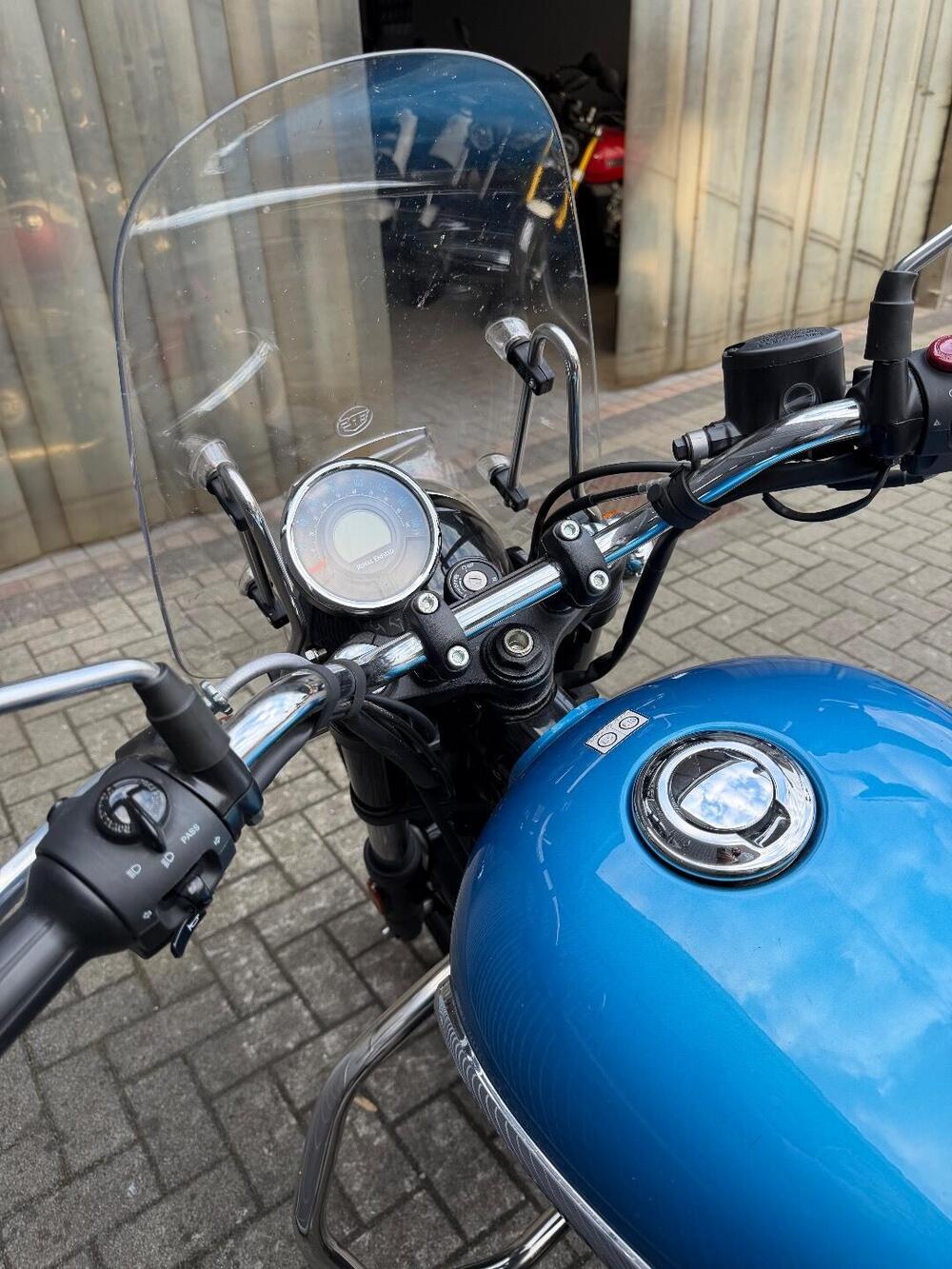 Royal Enfield Meteor 350 (2021 - 26) (7)