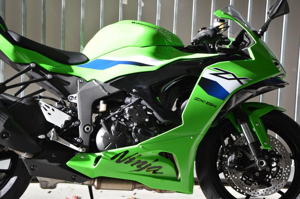 Kawasaki Ninja 636 ZX-6R (2024 - 26) (4)
