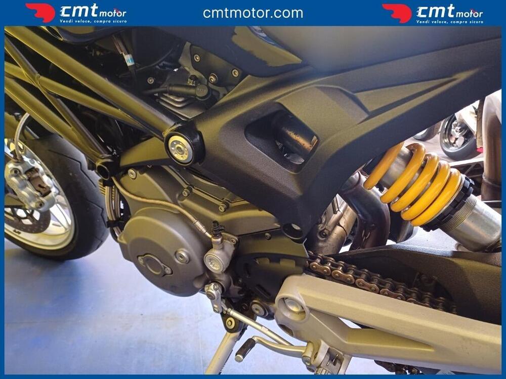 Ducati Monster 1100 (2009 -10) (12)