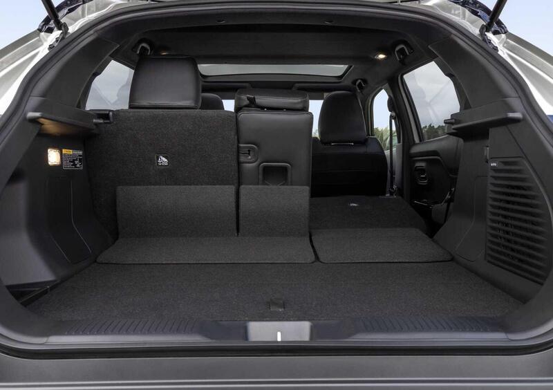 Suzuki Vitara (2025-->>) (11)