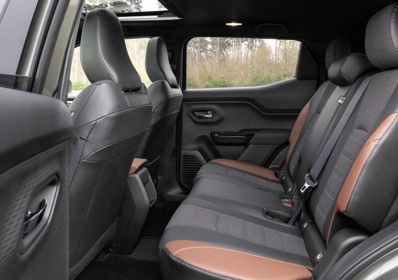 Suzuki Vitara (2025-->>) (10)