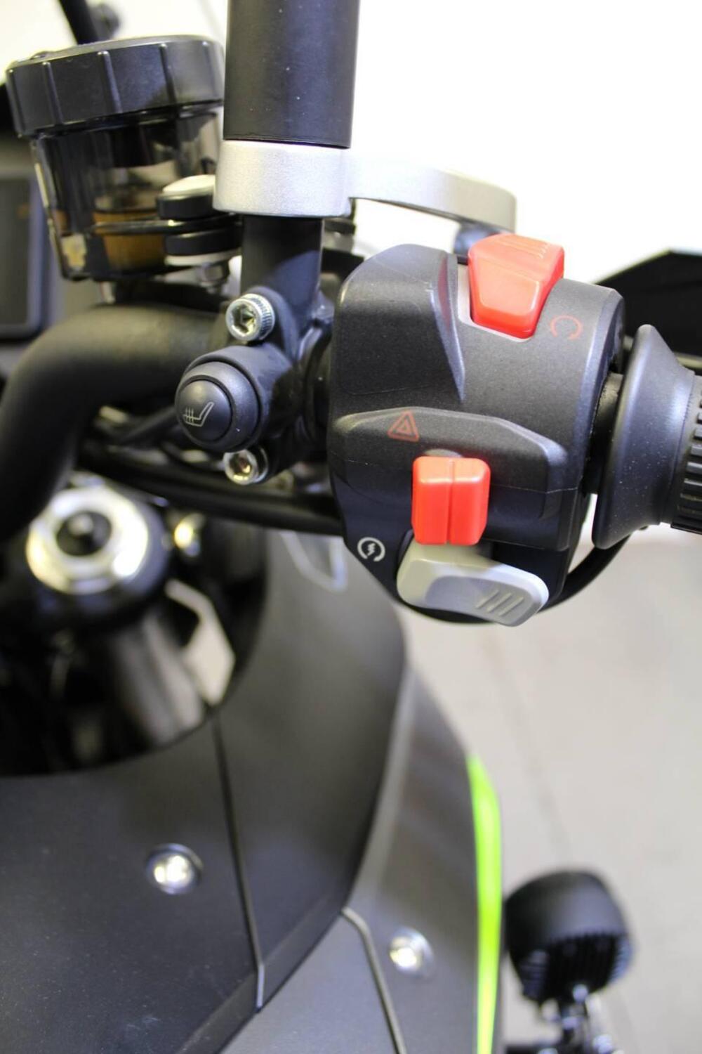 QJ Motor SRT 700 X (2024 - 25) (12)