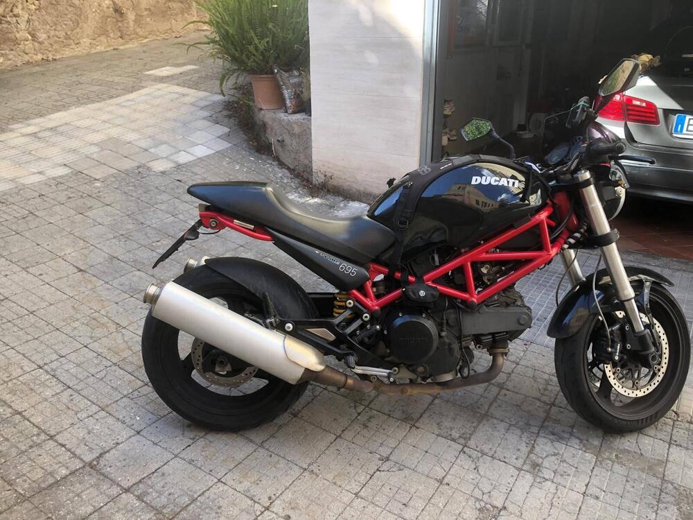 Ducati Monster 695 (2006 - 08) (3)