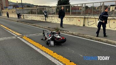 Scontro tra due moto a Torino: traffico rallentato, nessun ferito grave