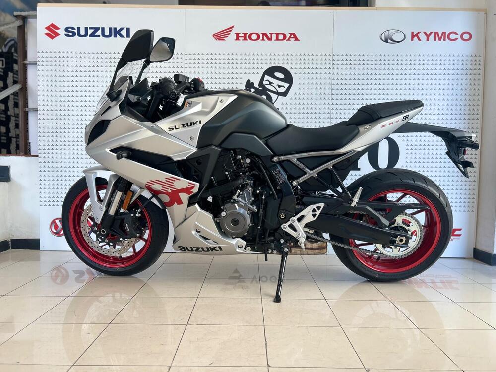 Suzuki GSX-8R (2024 - 26) (4)