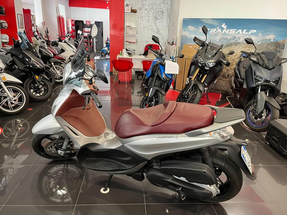 Piaggio Beverly 350 SportTouring ie (2011 - 15) (3)