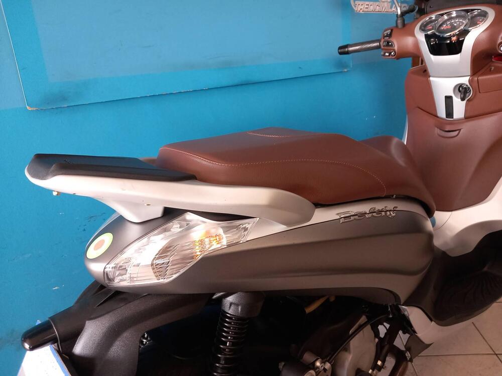 Piaggio Beverly 300 i.e. ABS-ASR (2016 - 20) (15)