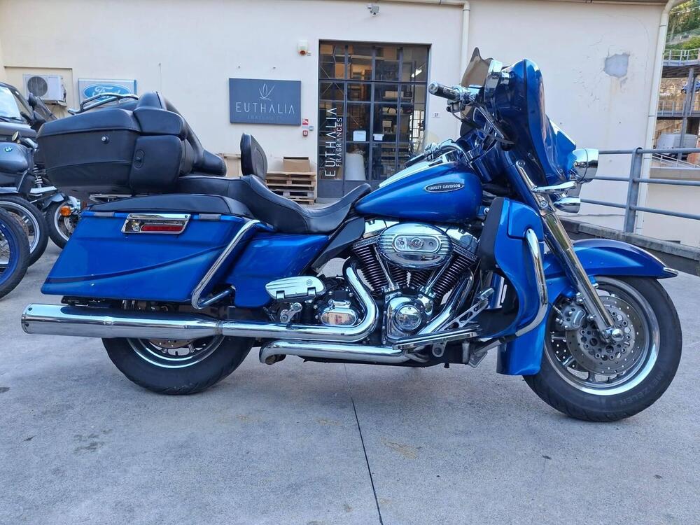 Harley-Davidson 1800 Electra Glide Ultra Classic (2005 - 06) - FLHTCUSE